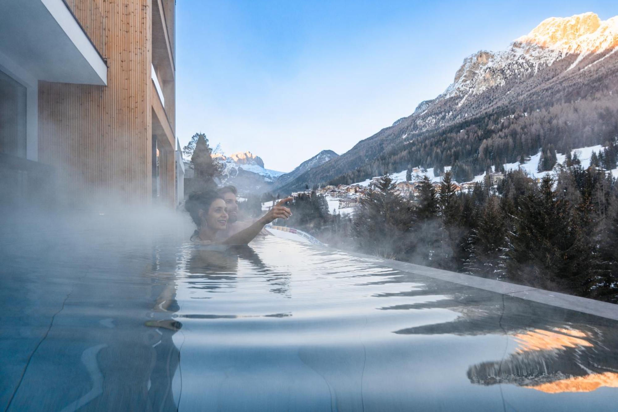 Hotel Latemar Soraga di Fassa Exterior foto
